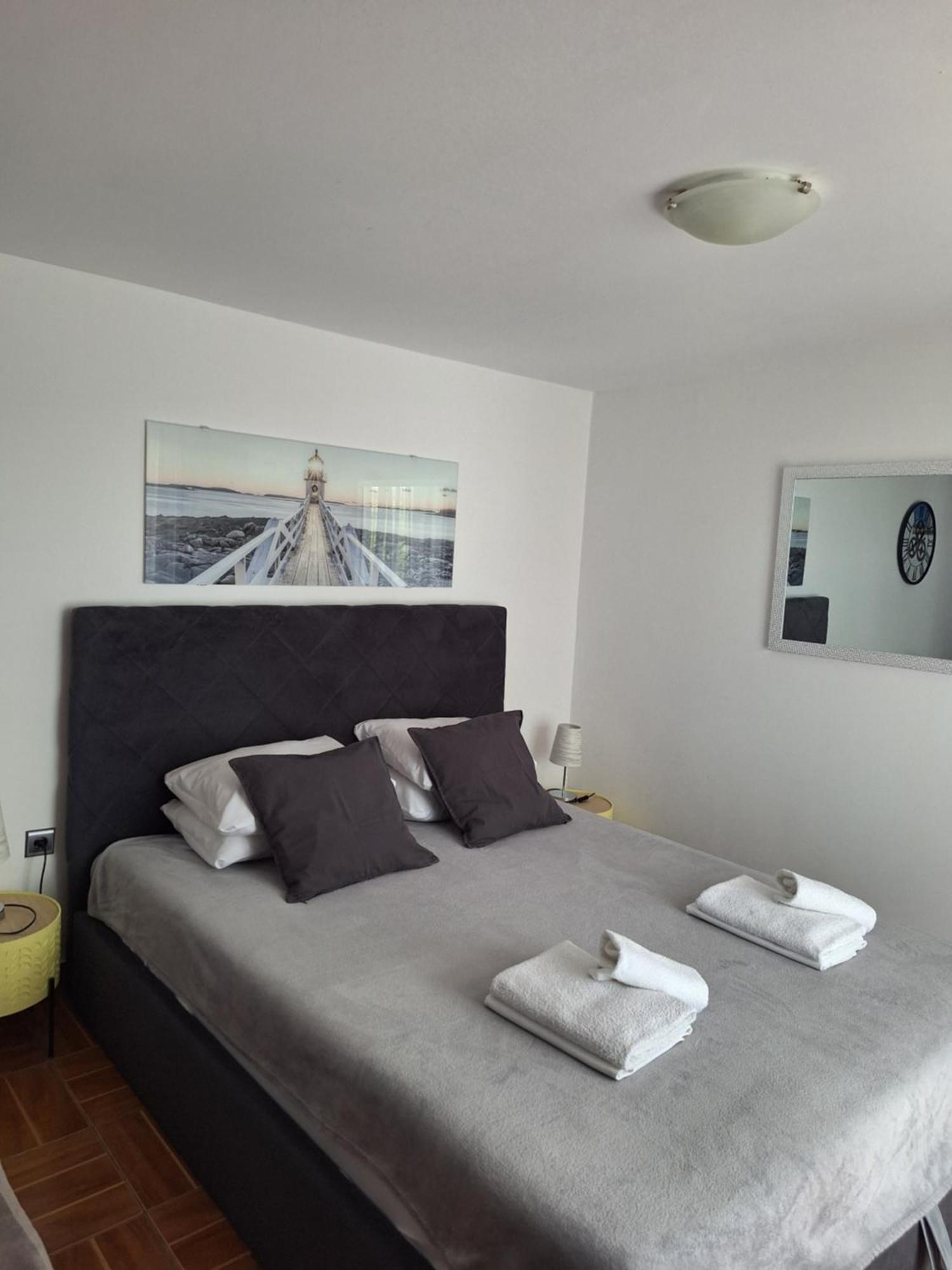 Feral Appartement Sveti Juraj Buitenkant foto